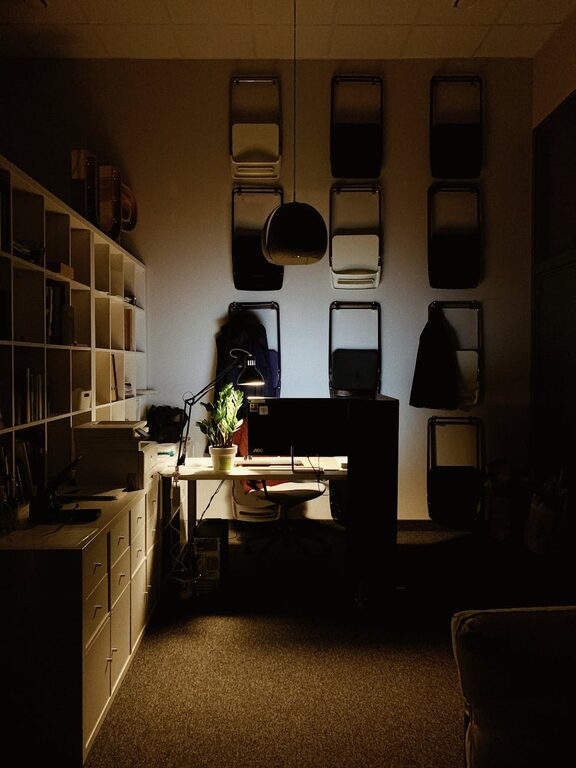 Tips for Creating a Cozy and Inviting Home Office Space